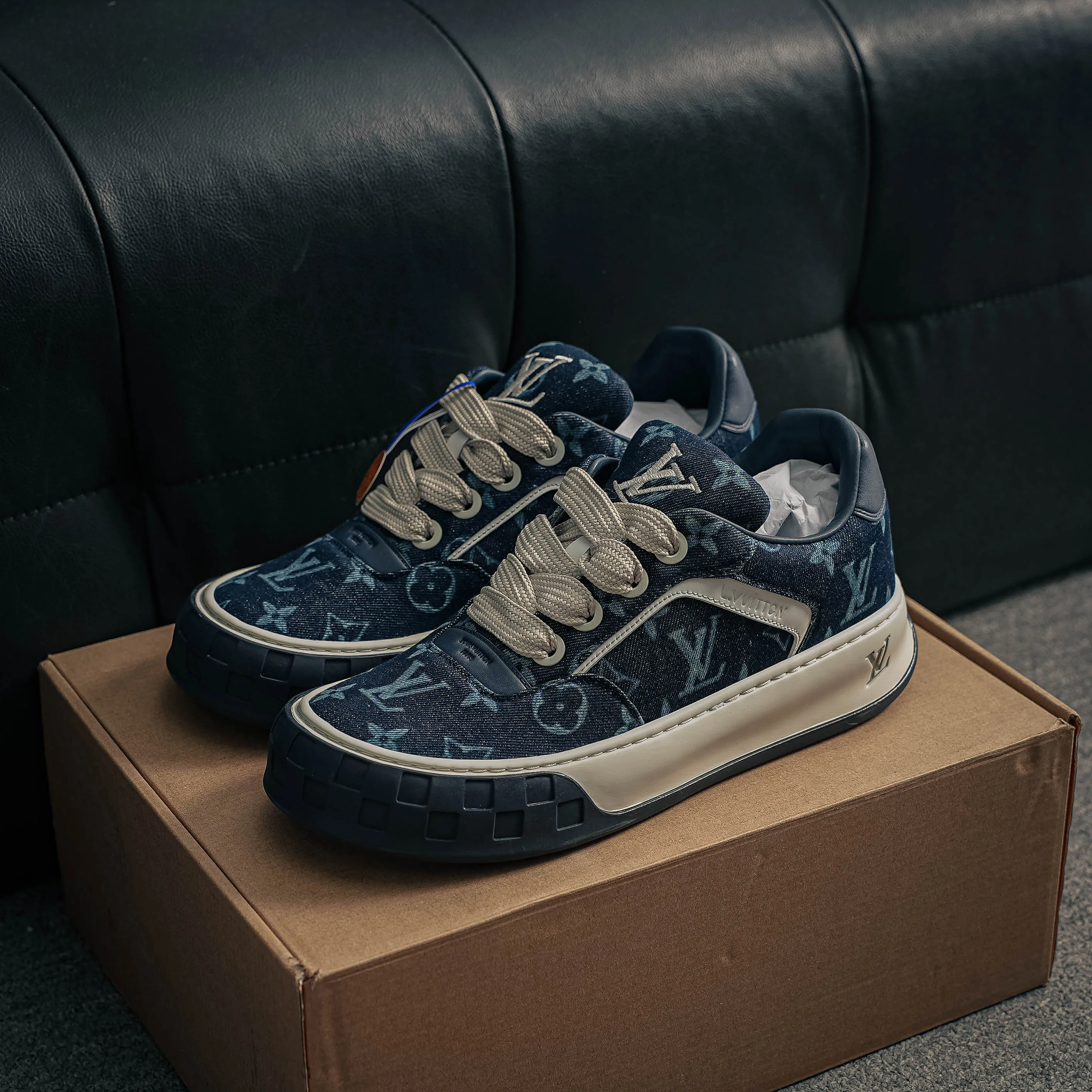 # LV tilted ， Shoes，Sneakers， Shoes，Skate Shoes~~ Sneakers， LV Shoes ， Cushioning TPU Vuitton ，